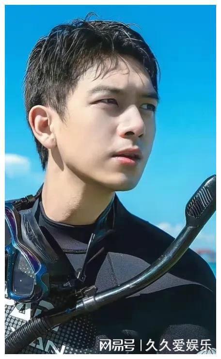 娱乐吃瓜君镜头下